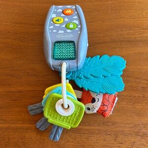 Infantino Lights and Music Busy Keys 🔑